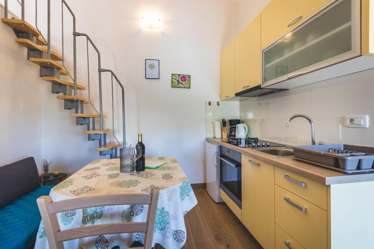 Vinea Apartmani Umag, Ulica G Garibaldia 2 Exterior photo