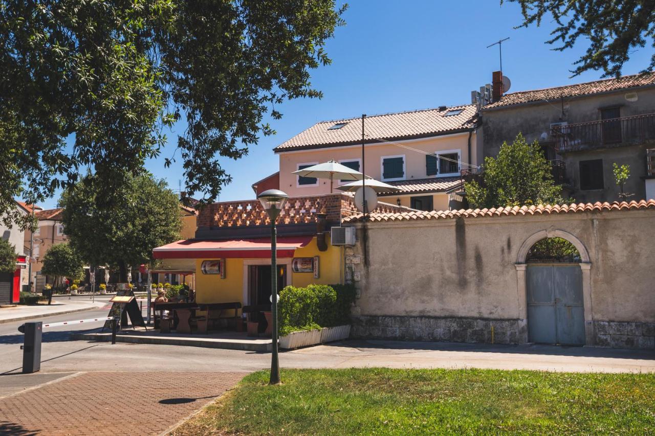 Vinea Apartmani Umag, Ulica G Garibaldia 2 Exterior photo